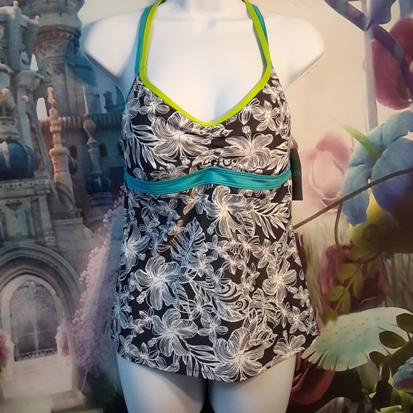 🪶Athleta NWTs top - Picture 3 of 7